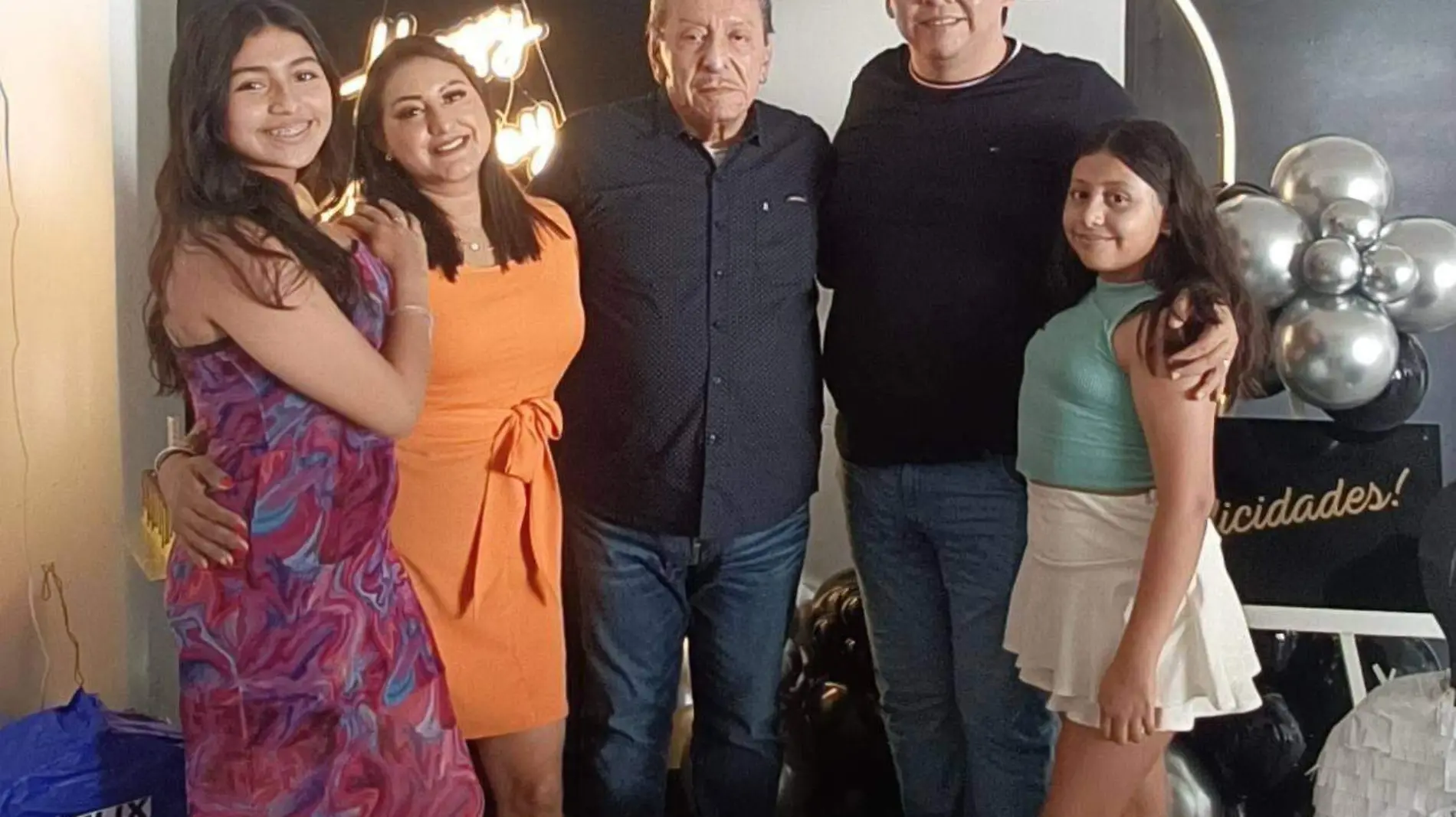 Ricardo Ruiz Rivera y familia